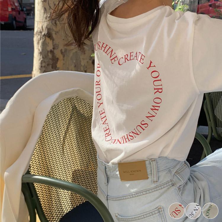 【商品番号】4910韓国デザインのハート柄アルファベットバックプリント半袖Tシャツ。ゆったりとしたフィット感のシンプルなクルーネックに幅広の半袖。胸元にアルファベットが小さくプリントされたワンポイント